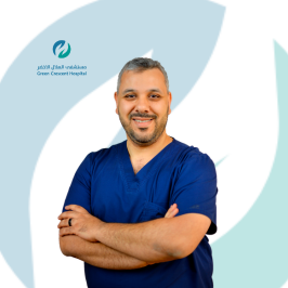 محمد الصحصاح أخصائي العيون بـ مستشفى الهلال الأخضر
